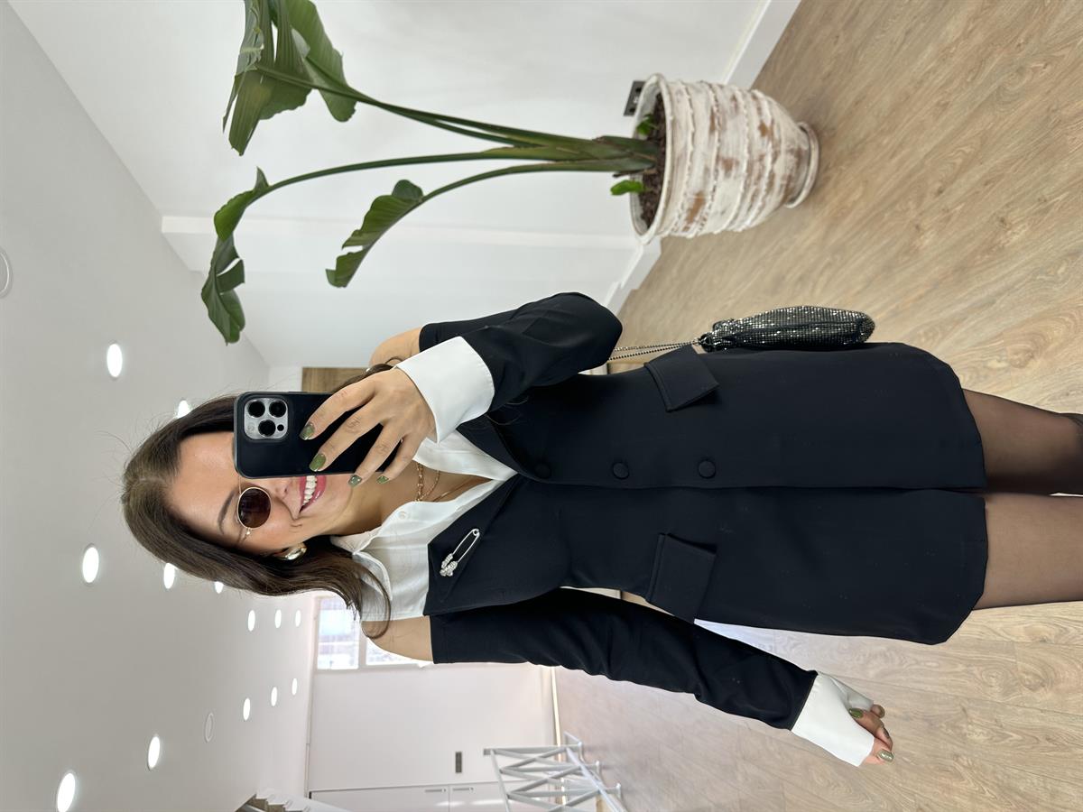 Saten Garnili Broşlu Tasarım Ceket Elbise