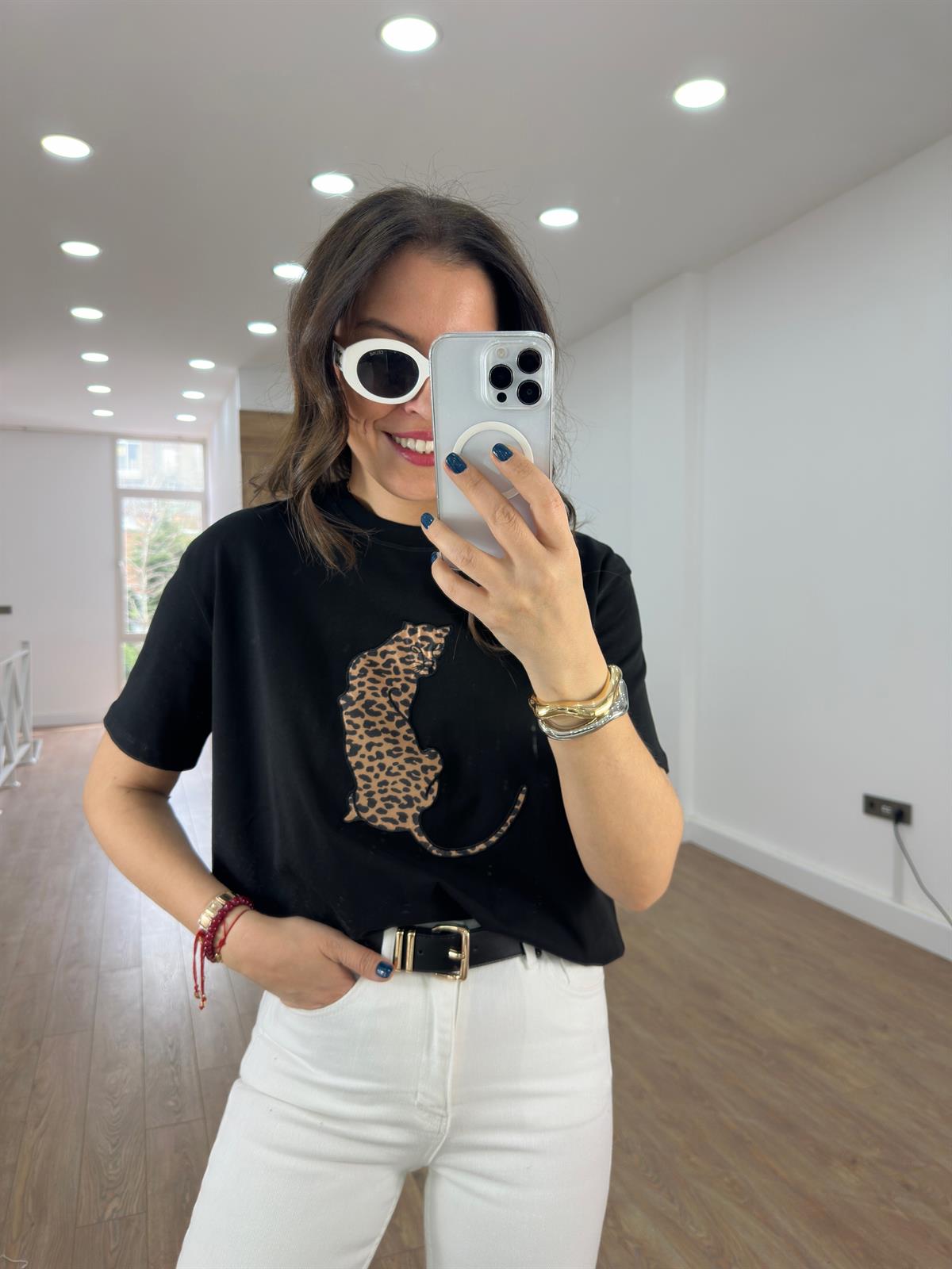 Saten Leopar Baskılı Tshirt - Siyah