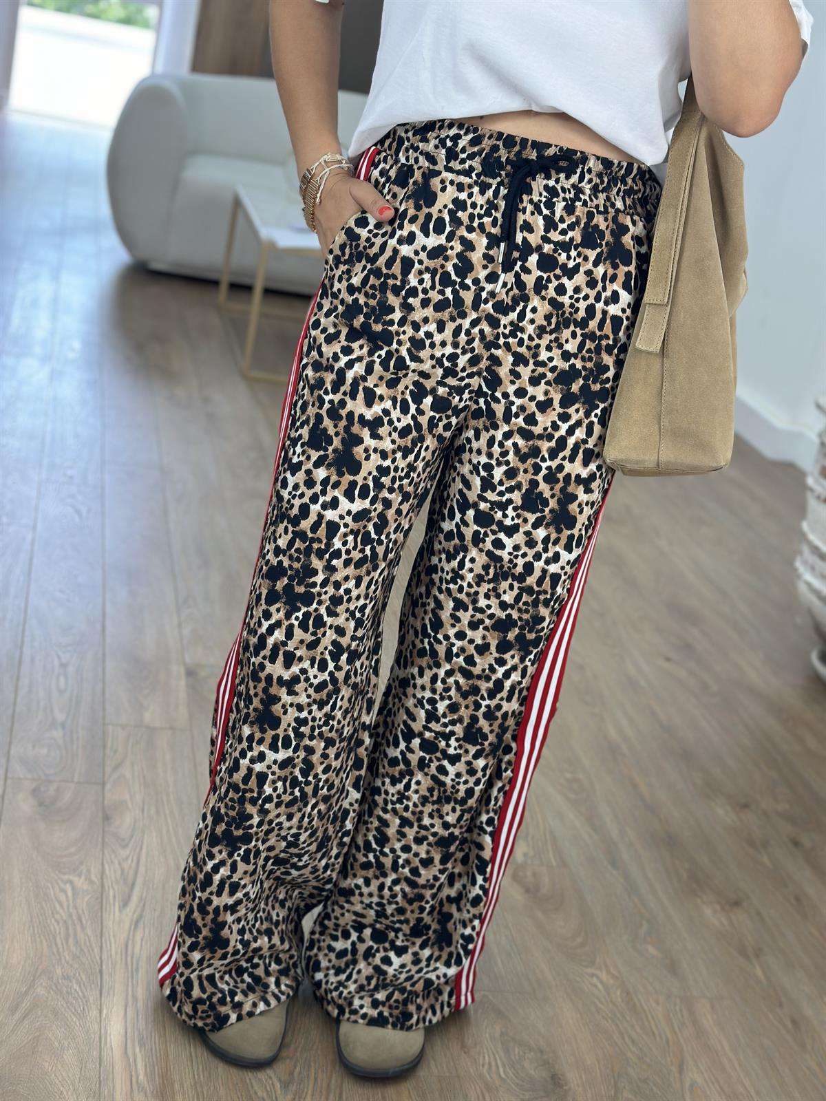 Şerit Detaylı Leopar Pantolon