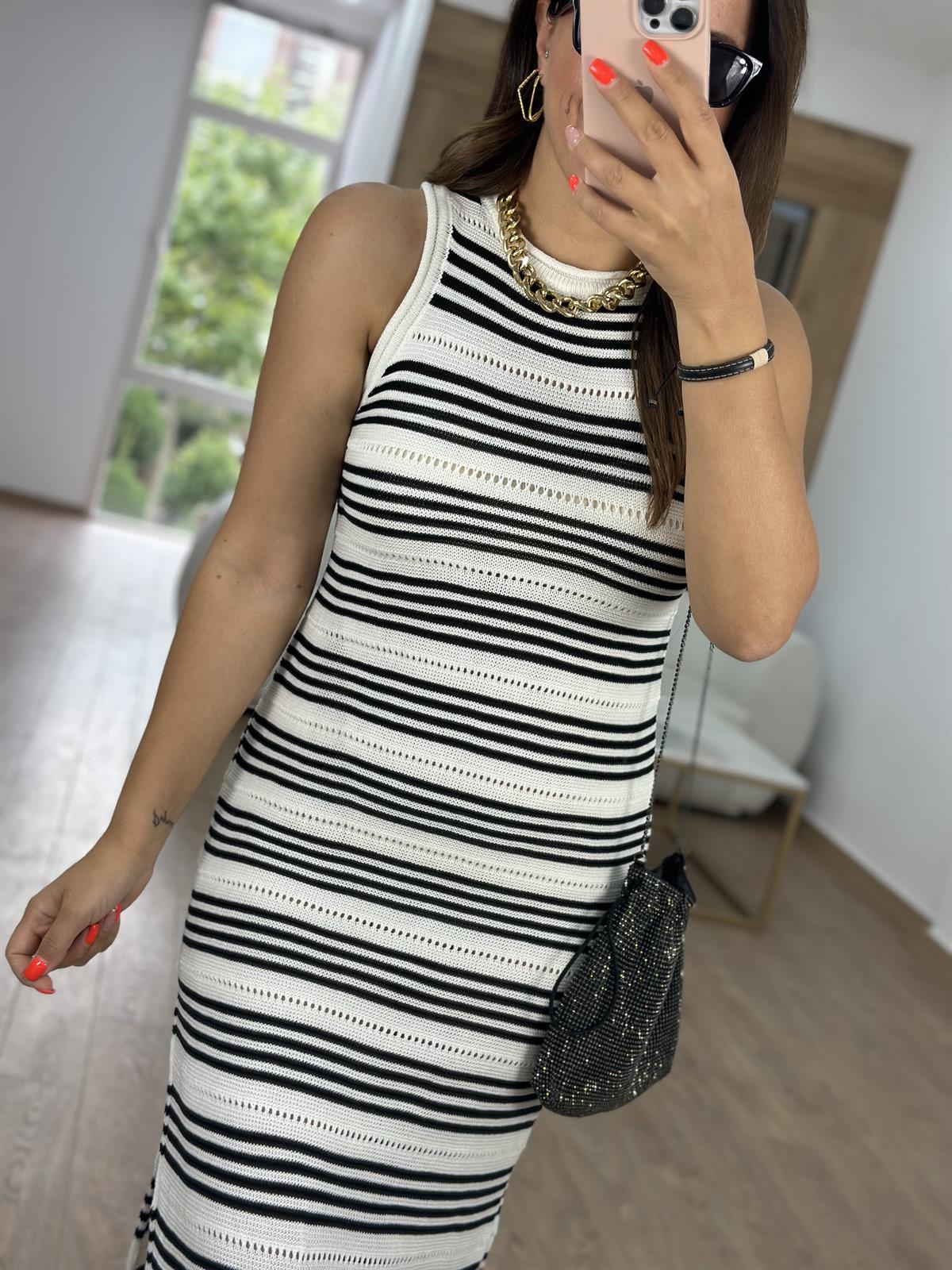 Sıfır Kol Ajurlu Triko Elbise