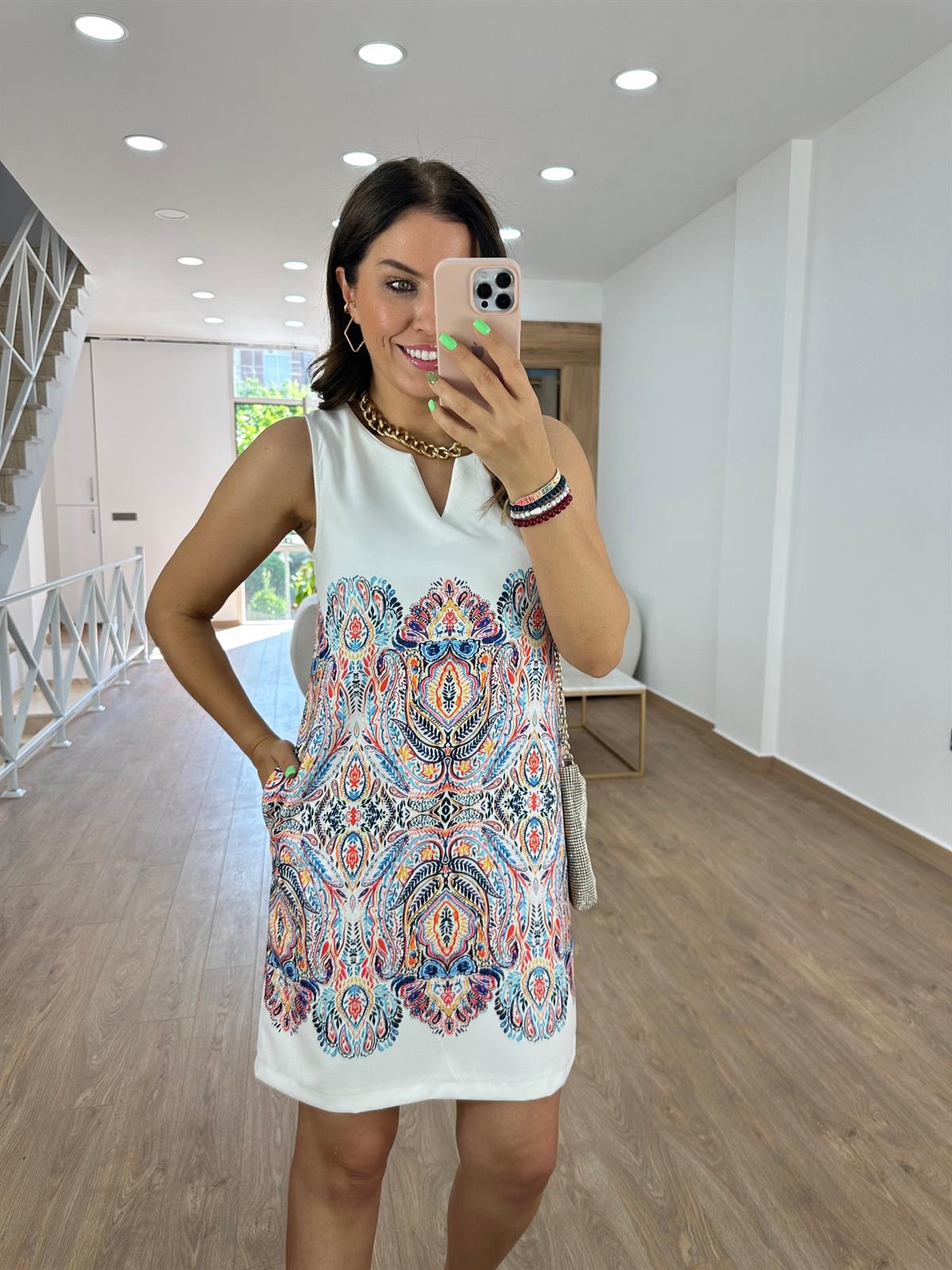 Sıfır kol Cepli Etnik Desen Elbise-Beyaz