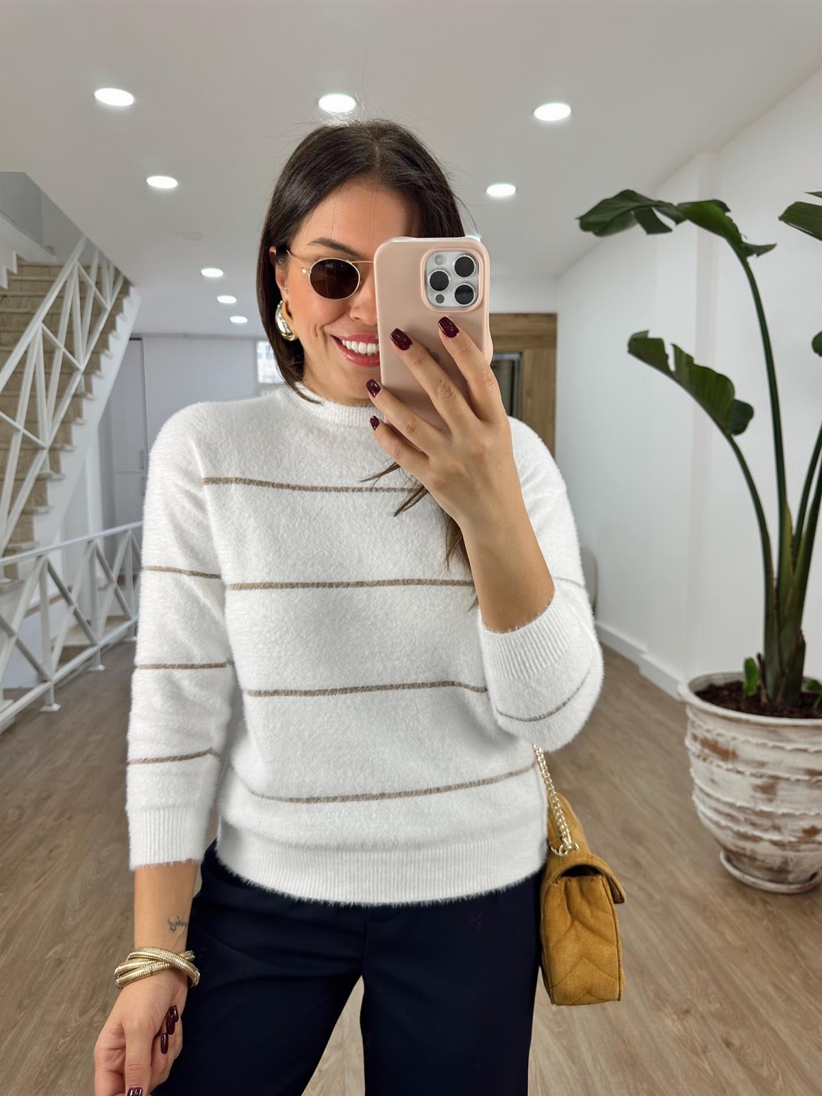 Sim Şeritli Tüylü Yumoş Kazak-Beyaz