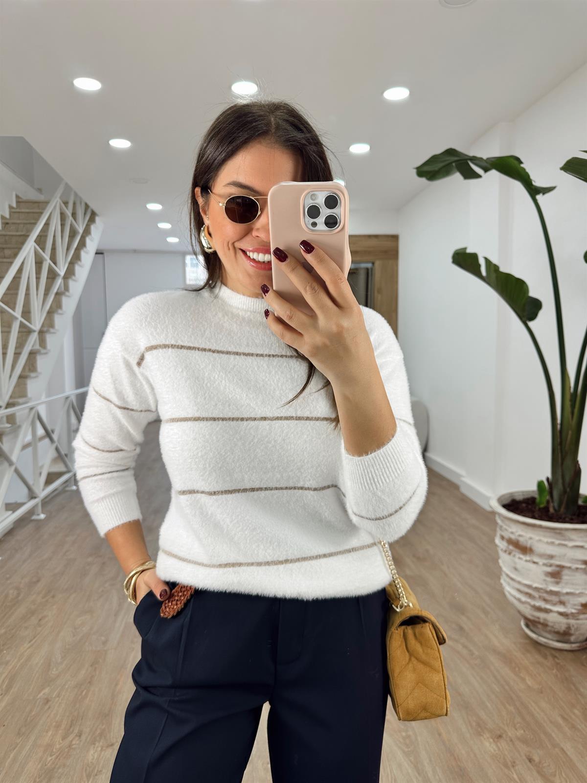 Sim Şeritli Tüylü Yumoş Kazak-Beyaz