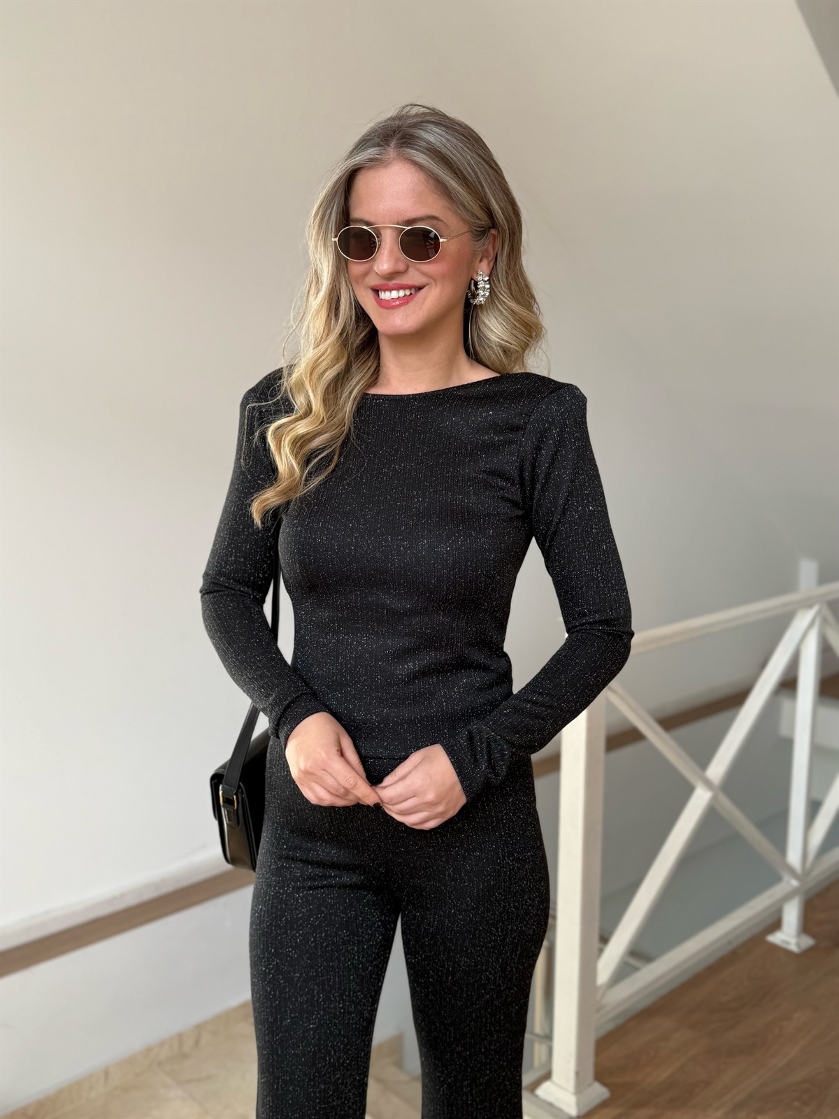 Sırt Dekolteli Parıltılı İspanyol Takım