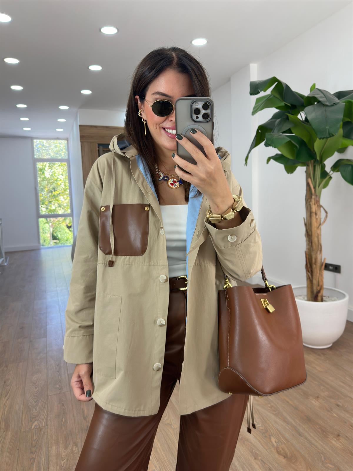 Sırt ve Kol Detaylı Trenç - Camel