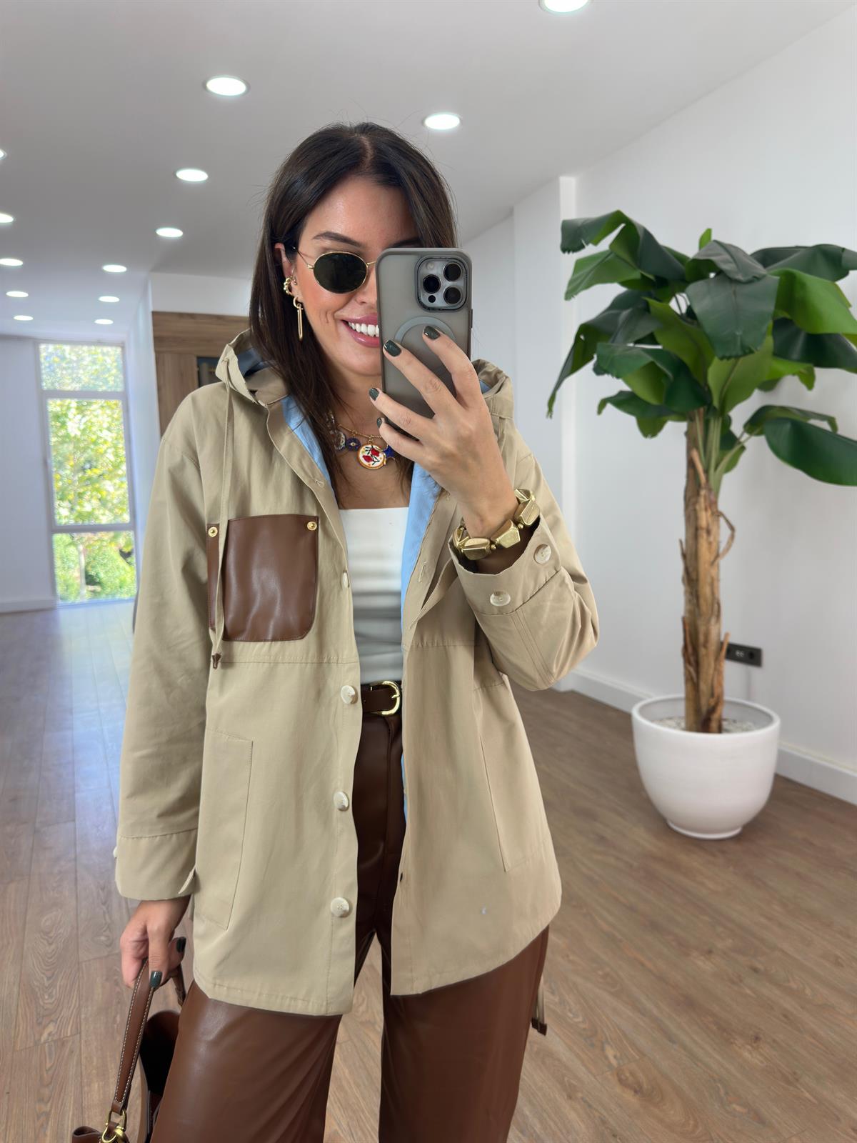 Sırt ve Kol Detaylı Trenç - Camel