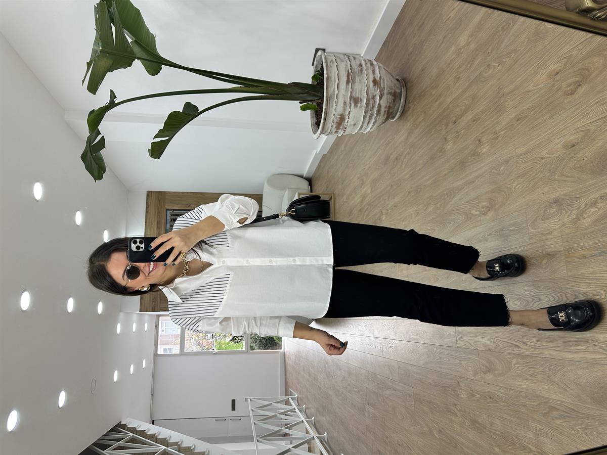 Siyah Çizgi Detaylı Salaş Gömlek