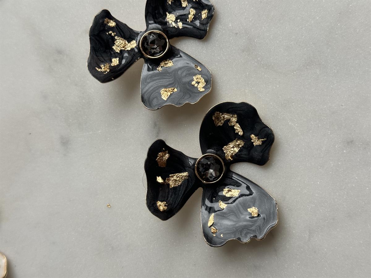 Siyah Gold Detay Siyah Taşlı Çiçek Tasarım Küpe 4,5cm