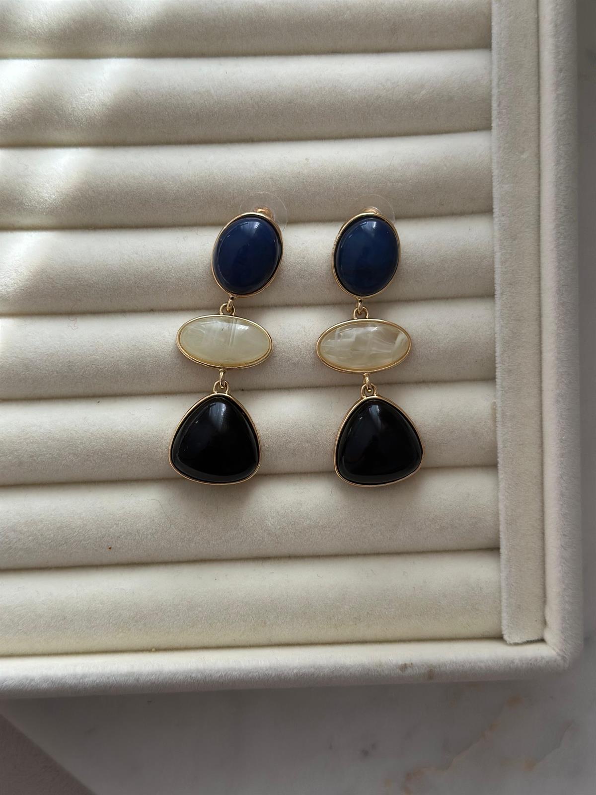 Siyah İncili Gold Detay Tasarım Küpe