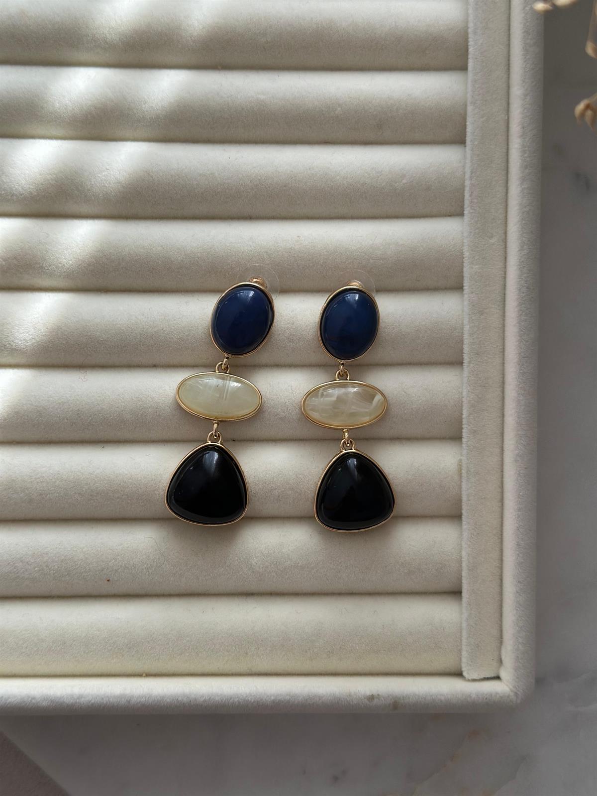 Siyah İncili Gold Detay Tasarım Küpe