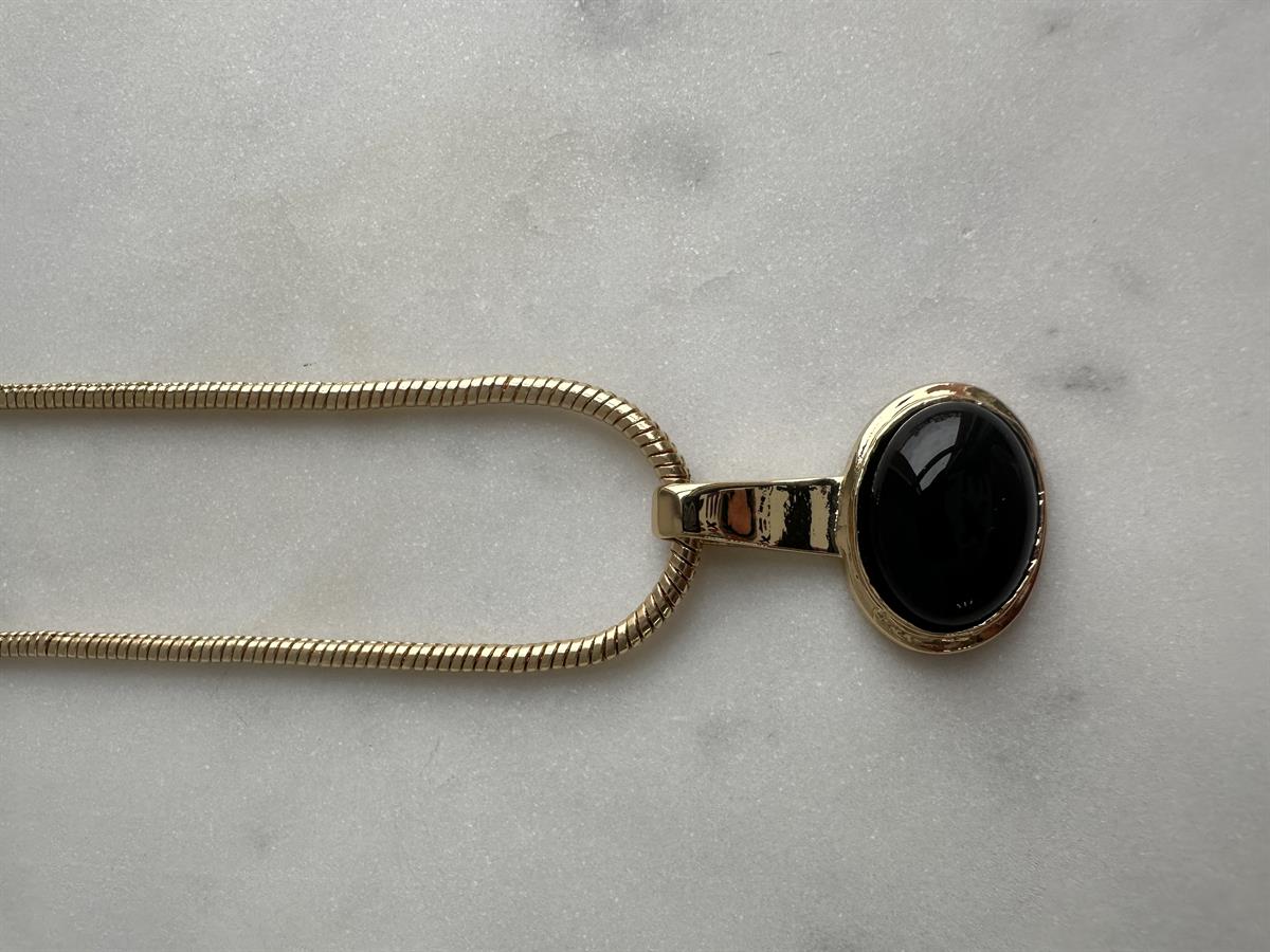 Siyah Taşlı Gold Kolye