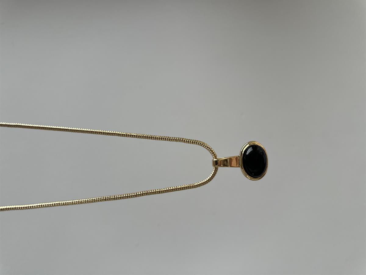 Siyah Taşlı Gold Kolye