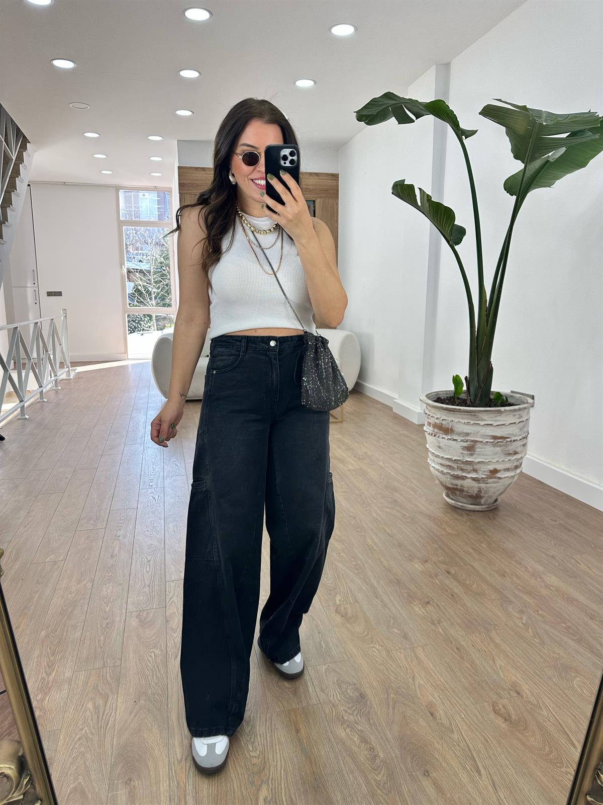 Siyah Yıkamalı Kargo Cepli Jean