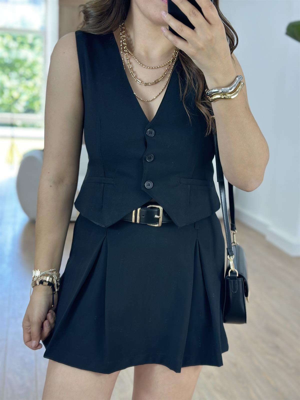 Şort Etekli Yelekli Takım