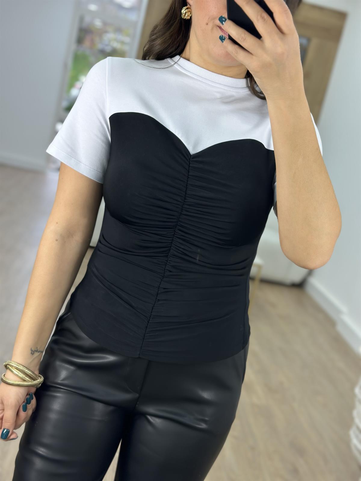 Straplez Detaylı Tasarım Bluz