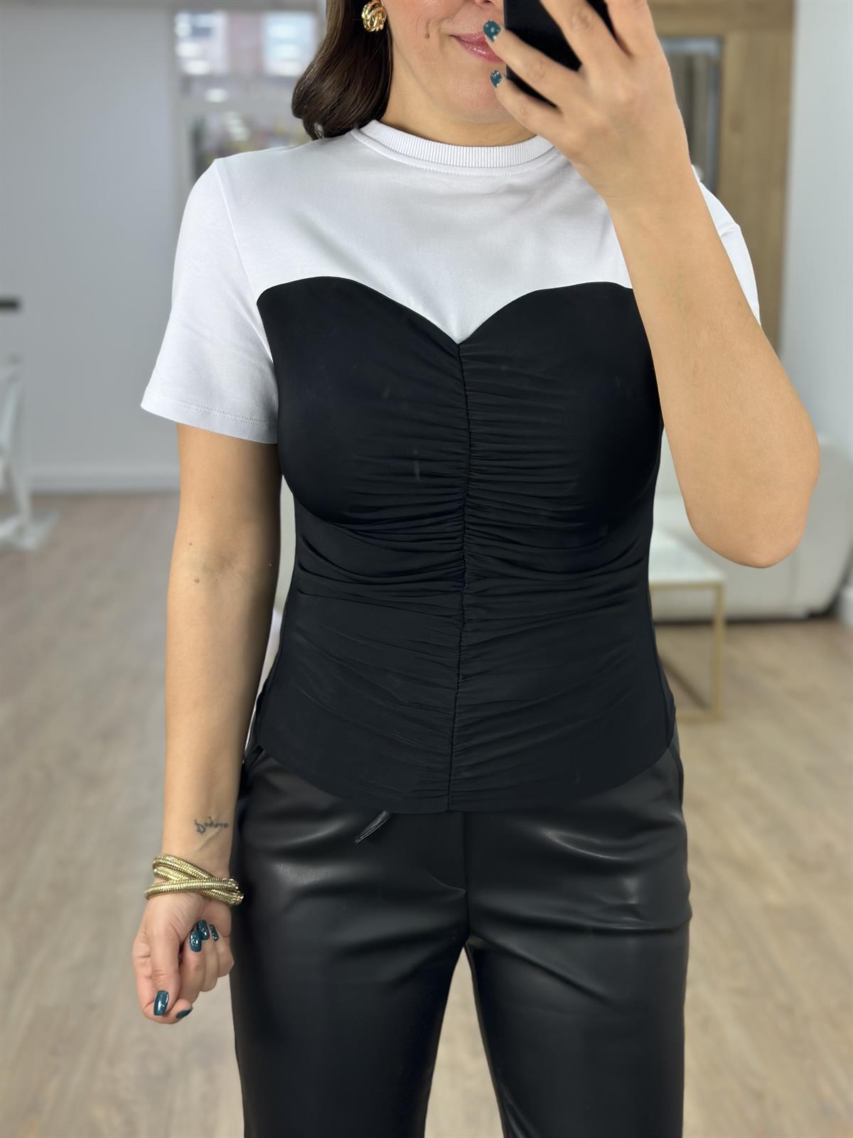 Straplez Detaylı Tasarım Bluz