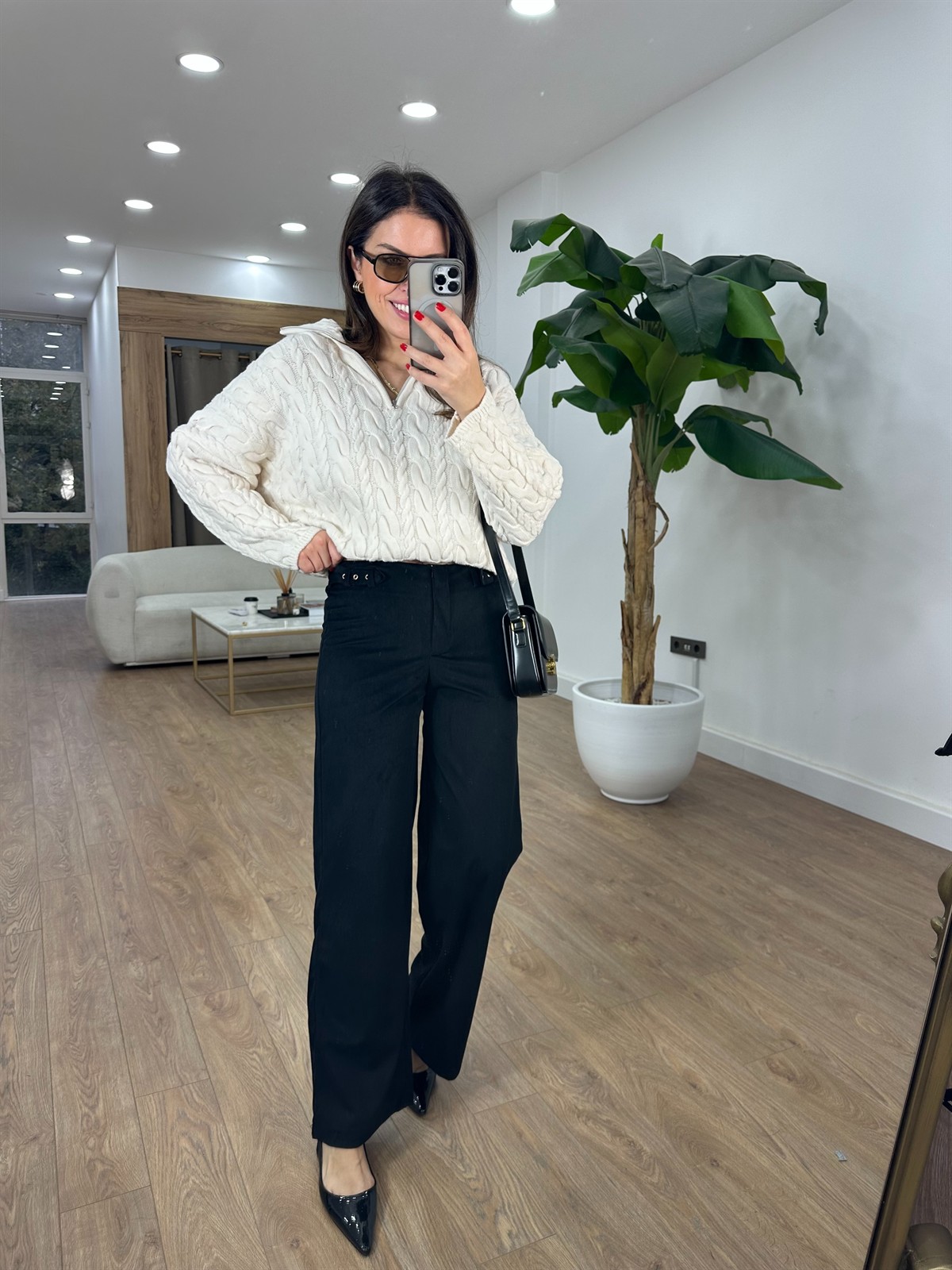 Süs Kemerli Kadife Pantolon - Siyah