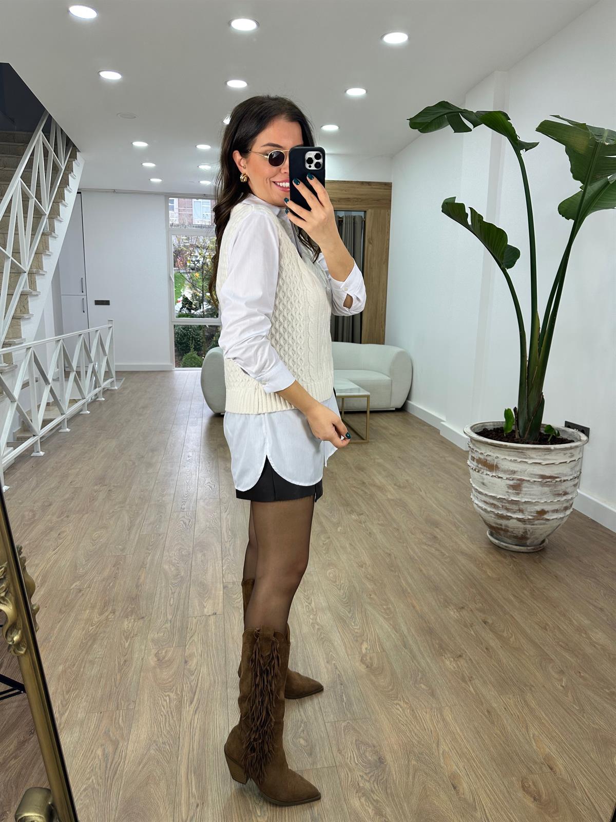 Süveter Detaylı Tasarım Gömlek