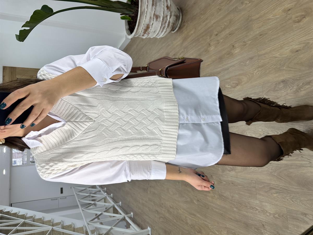 Süveter Detaylı Tasarım Gömlek