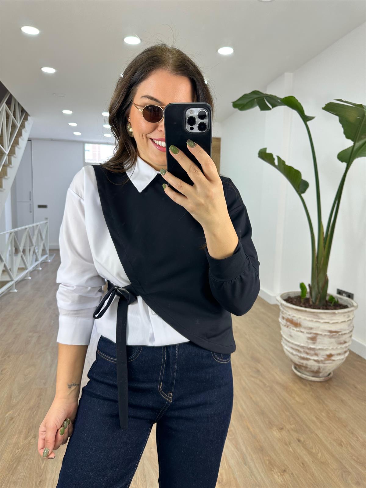 Sweat Detaylı Yandan Kemerli Poplin Gömlek