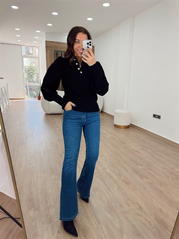 Taş Düğmeli Balon Kol Kazak-Siyah