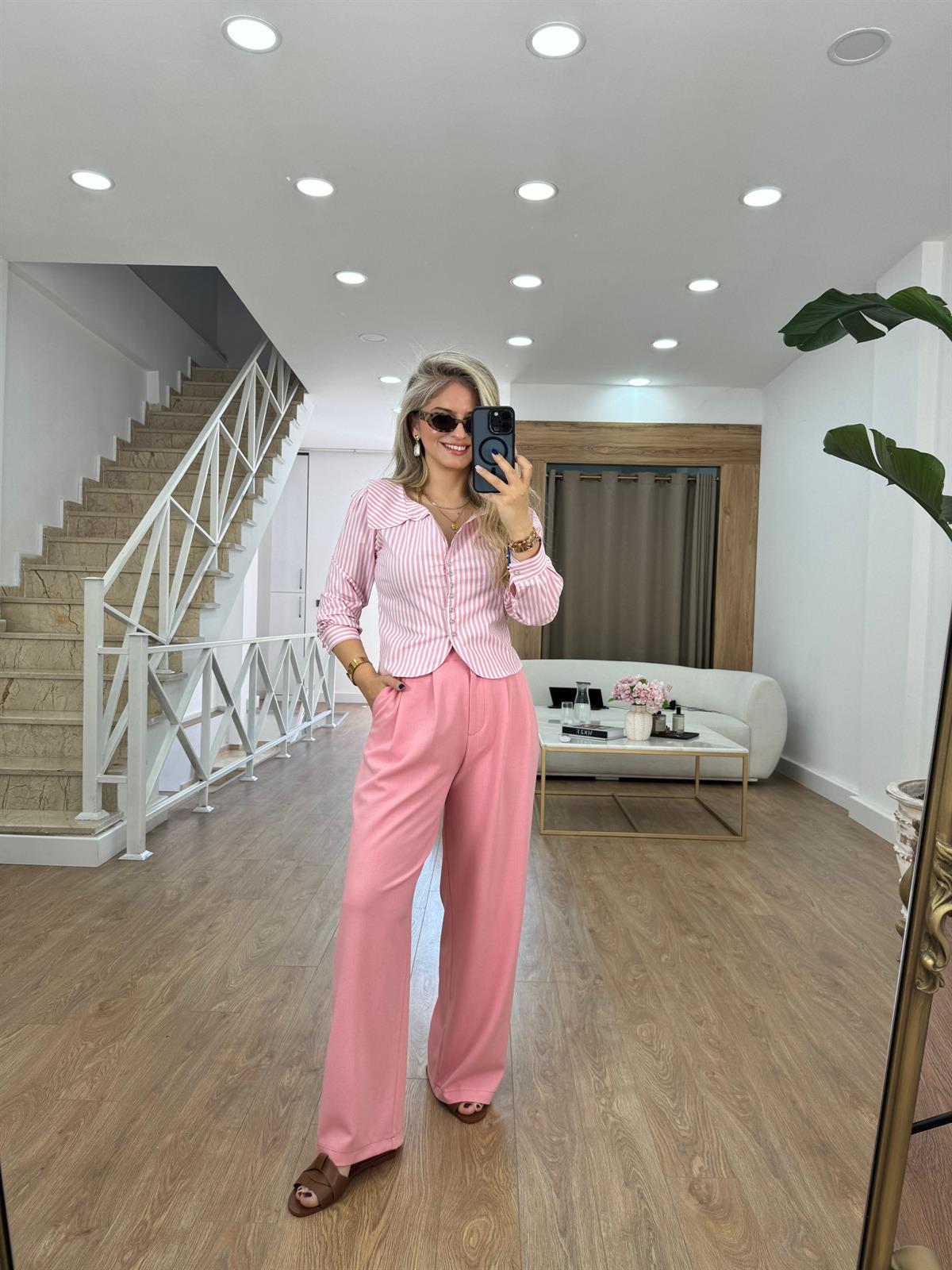 Taş Düğmeli Çizgili Gömlek-Pembe