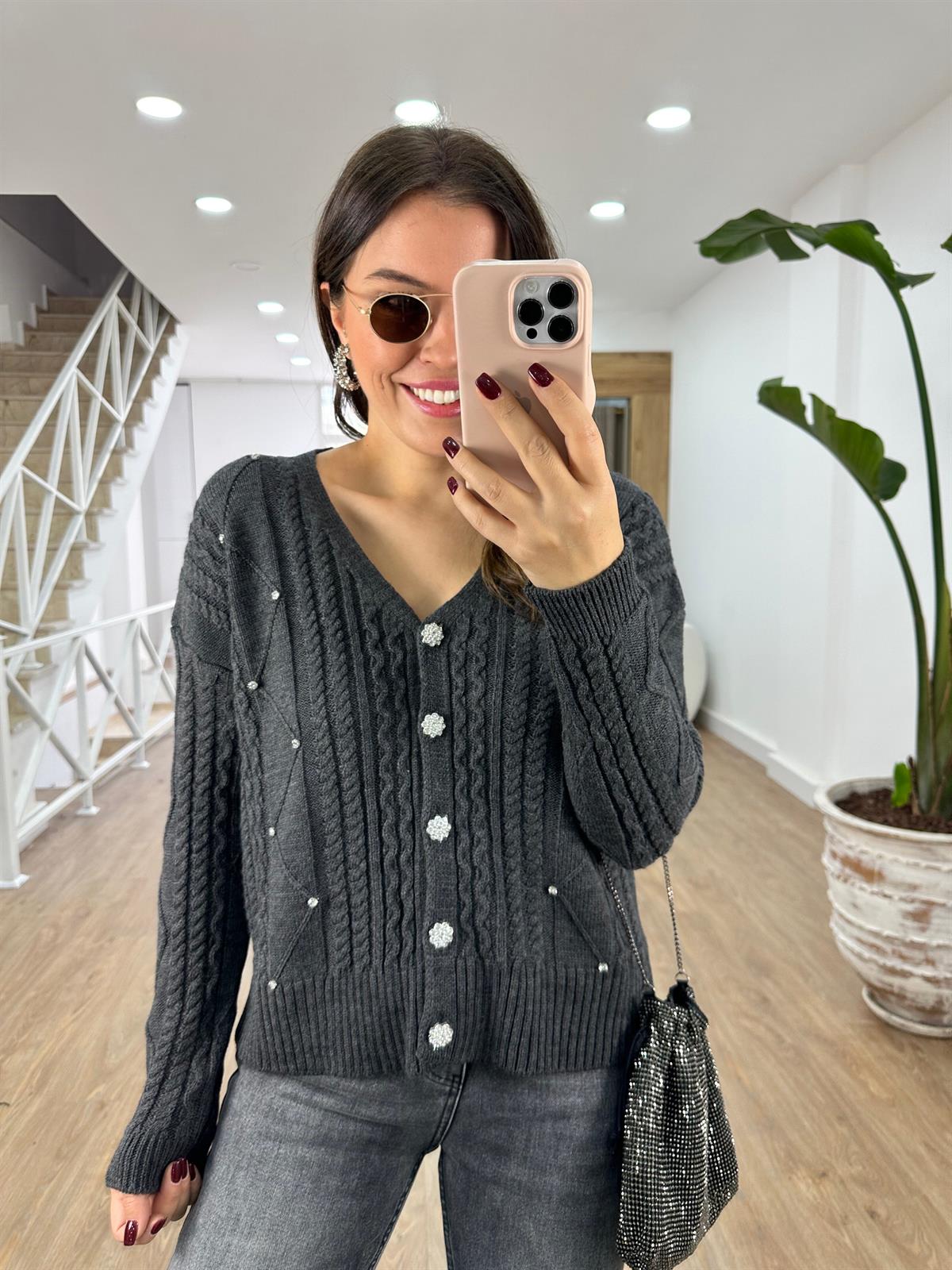 Taş Düğmeli Saç Örgü Hırka-Füme