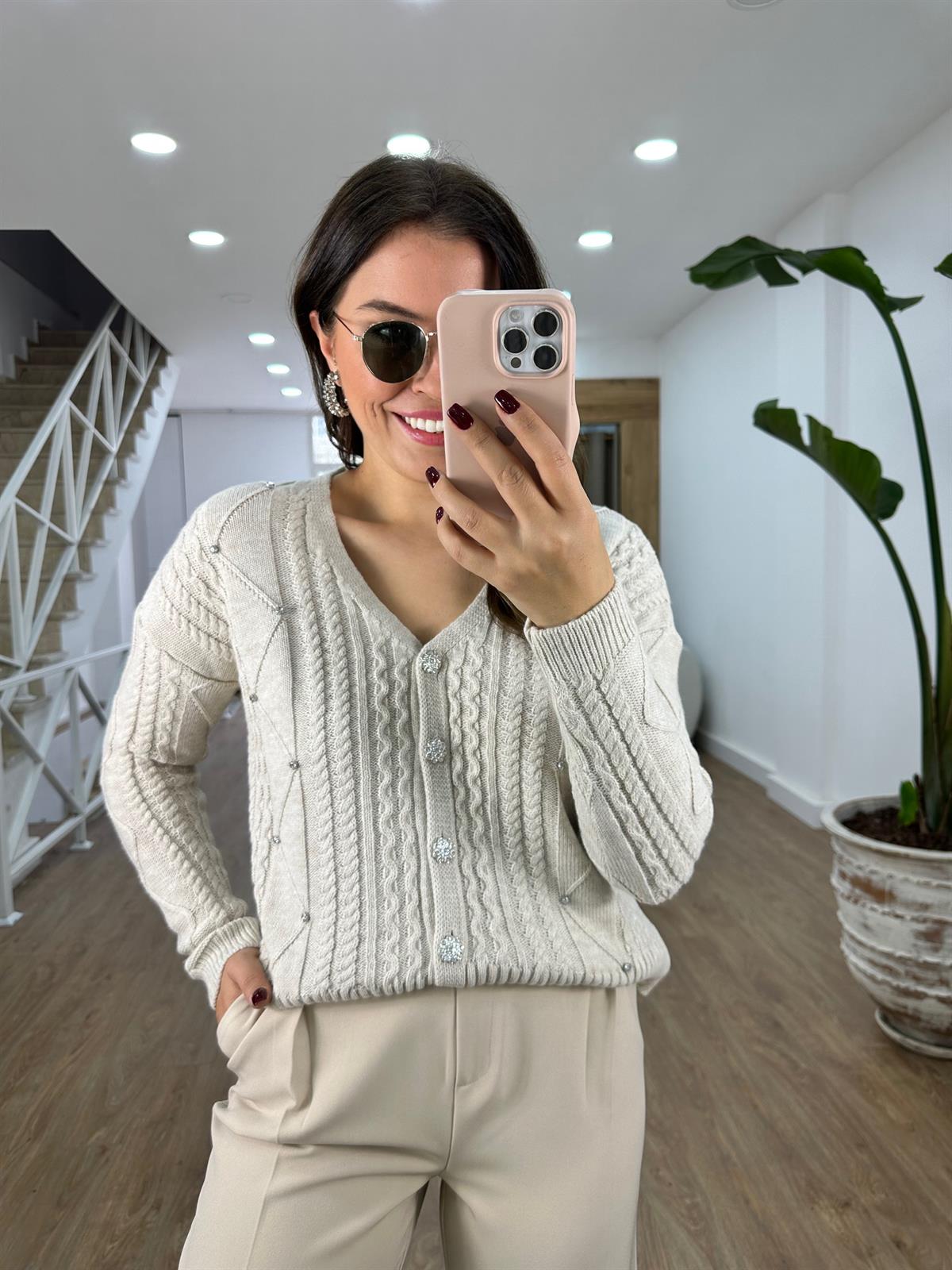 Taş Düğmeli Saç Örgülü Hırka-Taş