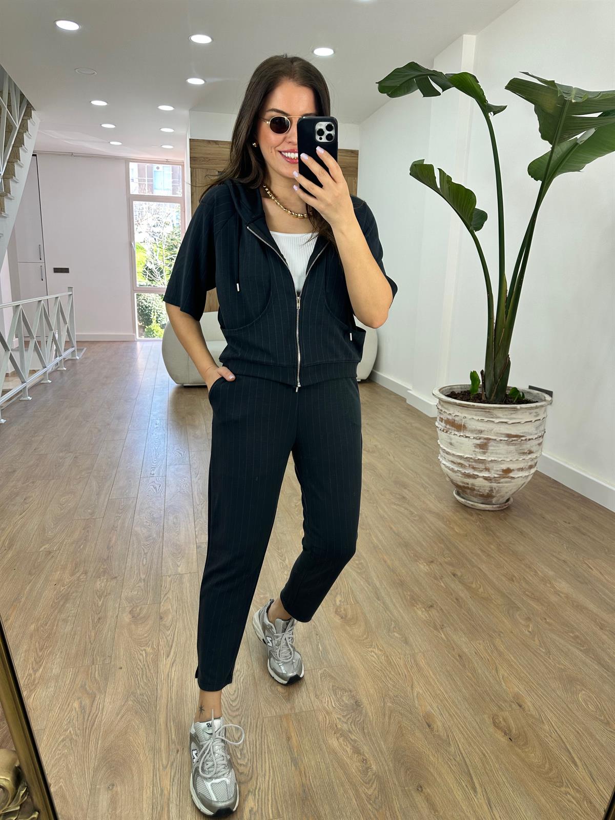 Tasarım Cepli Çizgili Modal Takım