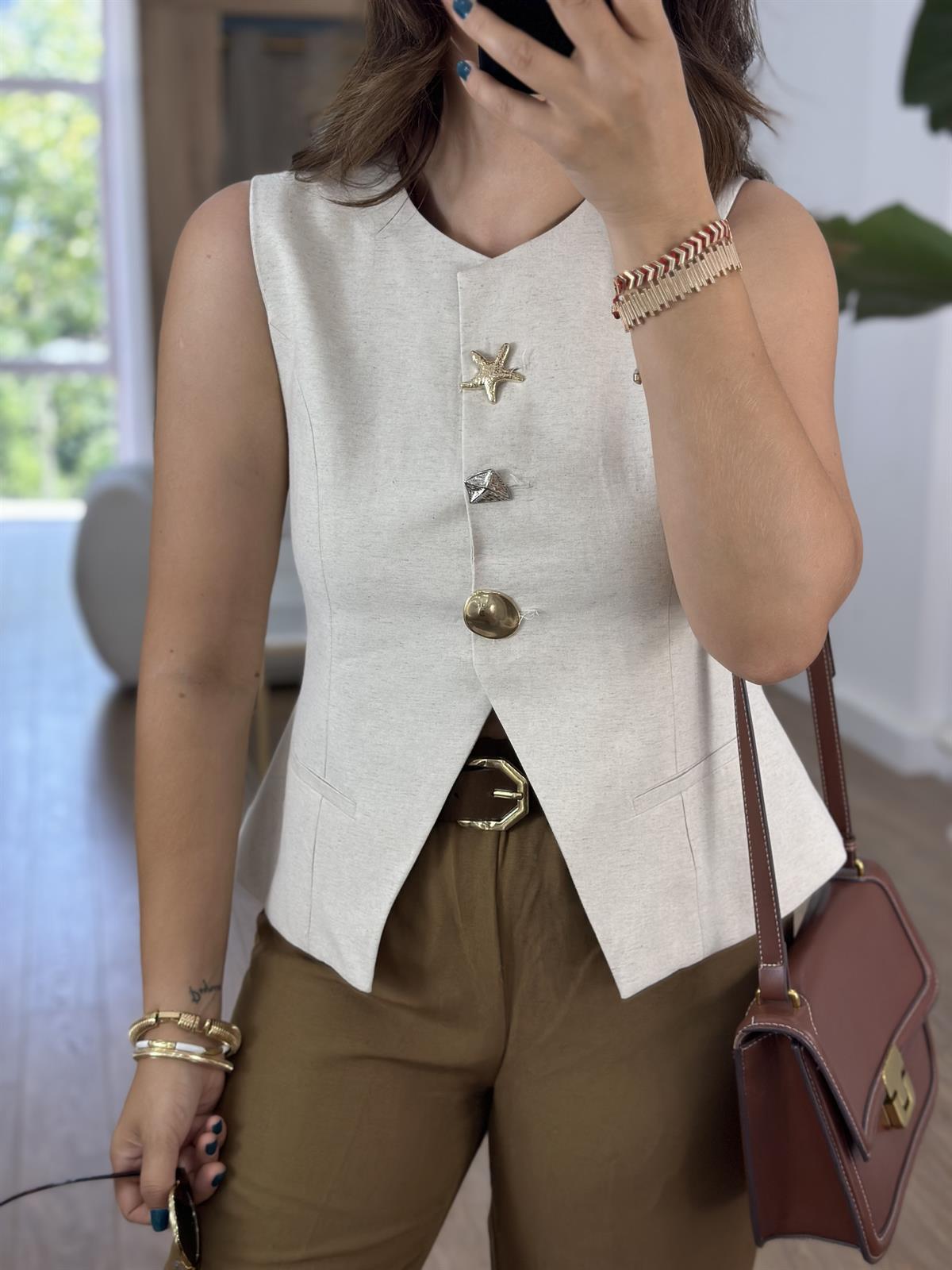 Tasarım Düğmeli Keten Dokulu Yelek