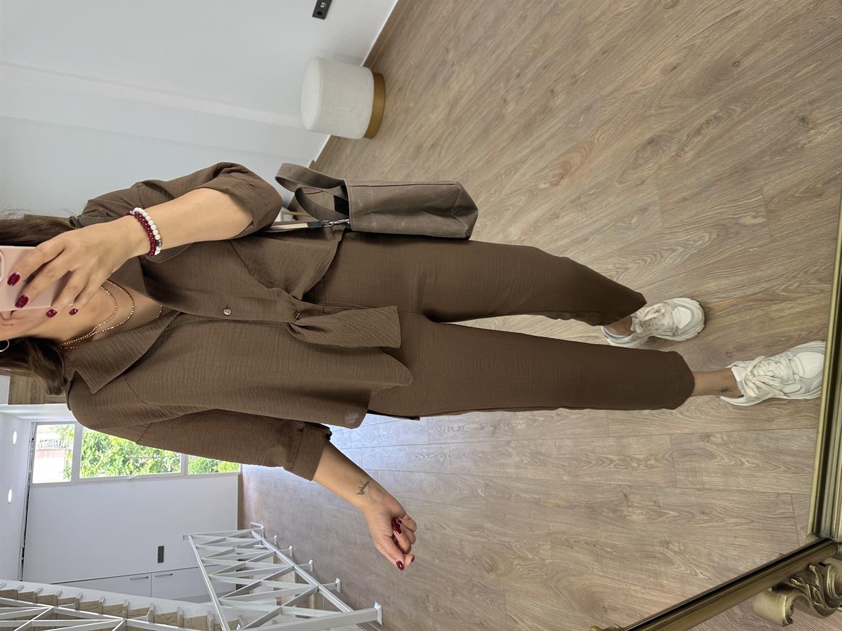 Tasarım Gömlekli Keten Takım-Kahve