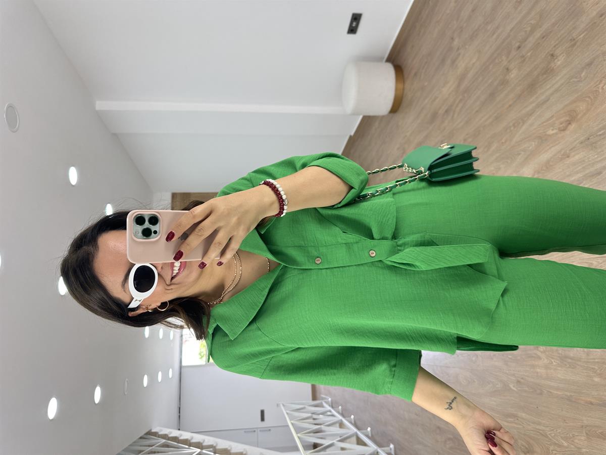 Tasarım Gömlekli Keten Takım-Yeşil