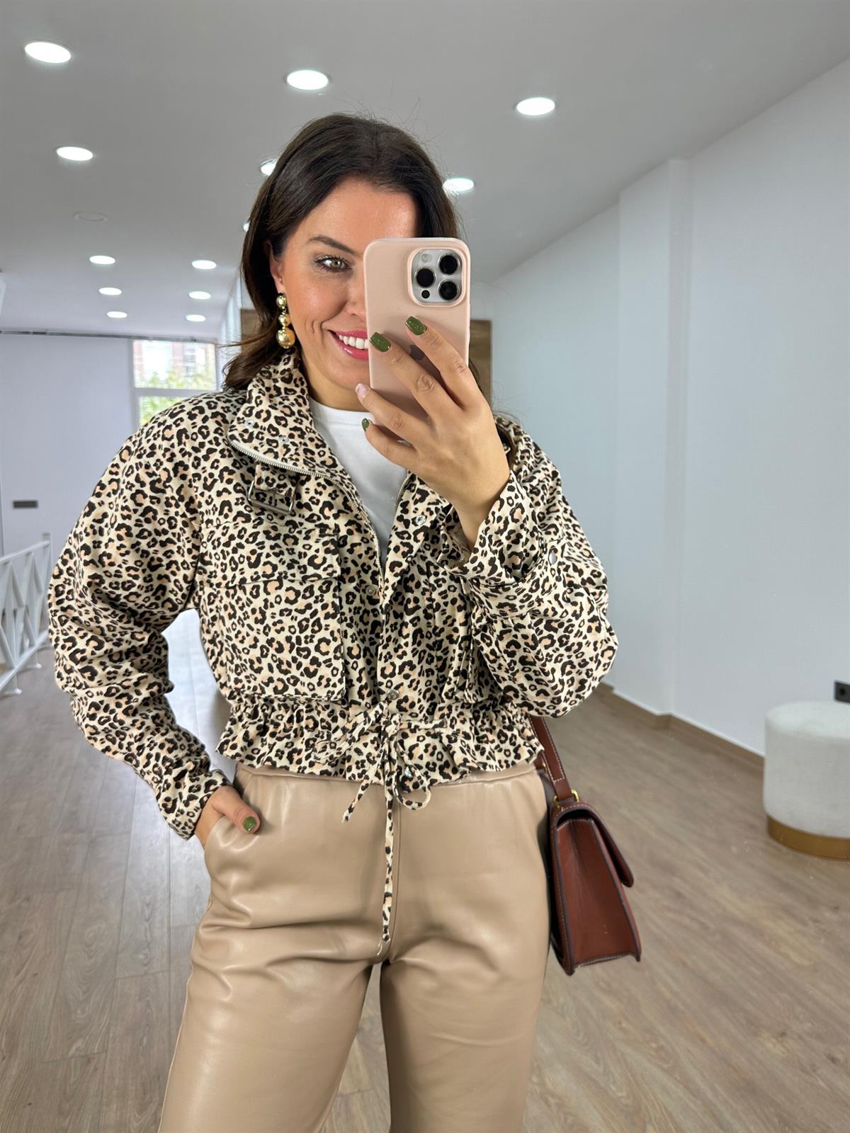 Tasarım Önden Fermuarlı Leopar Ceket