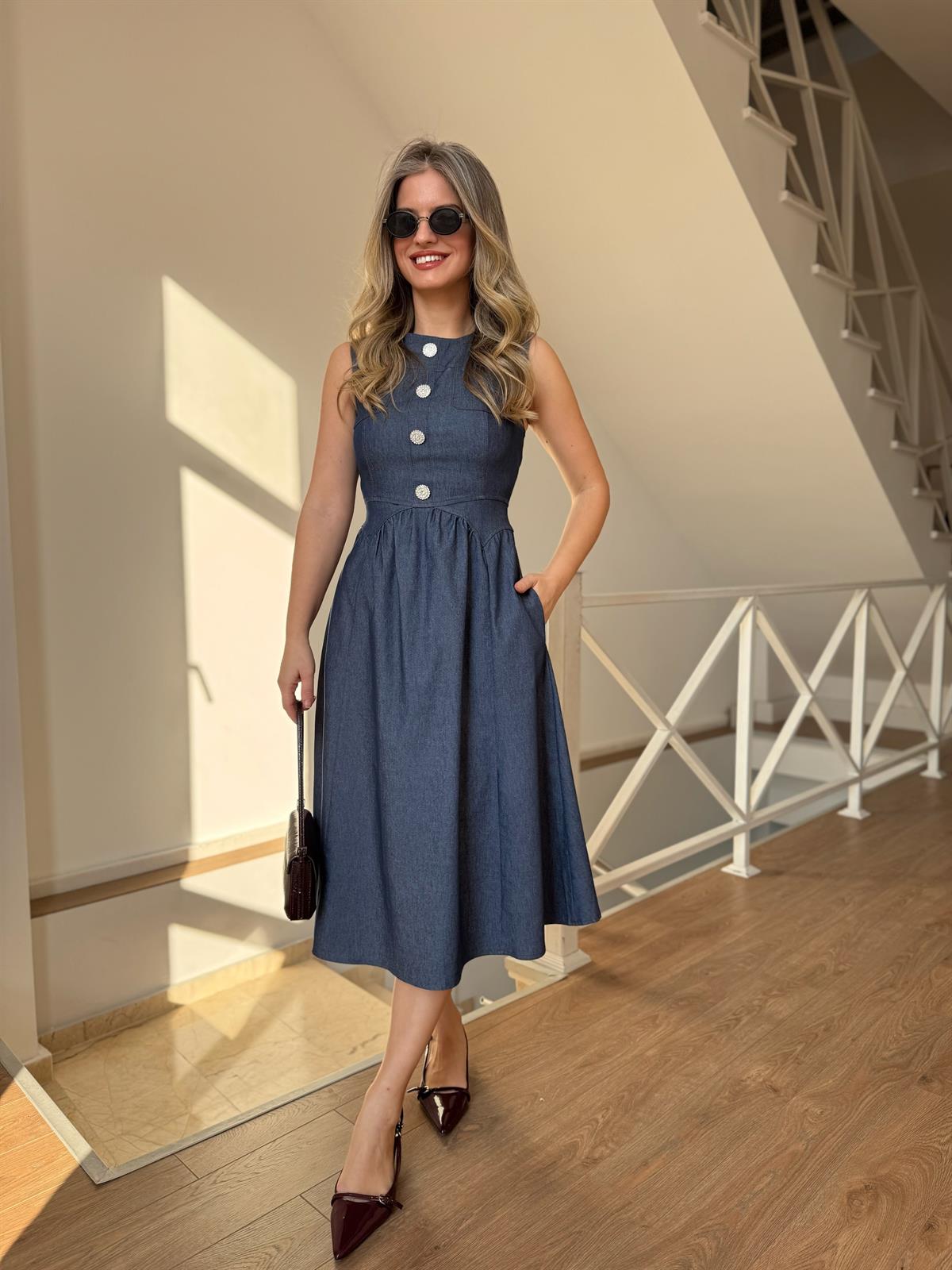 Taşlı Düğme Detaylı Midi Denim Elbise