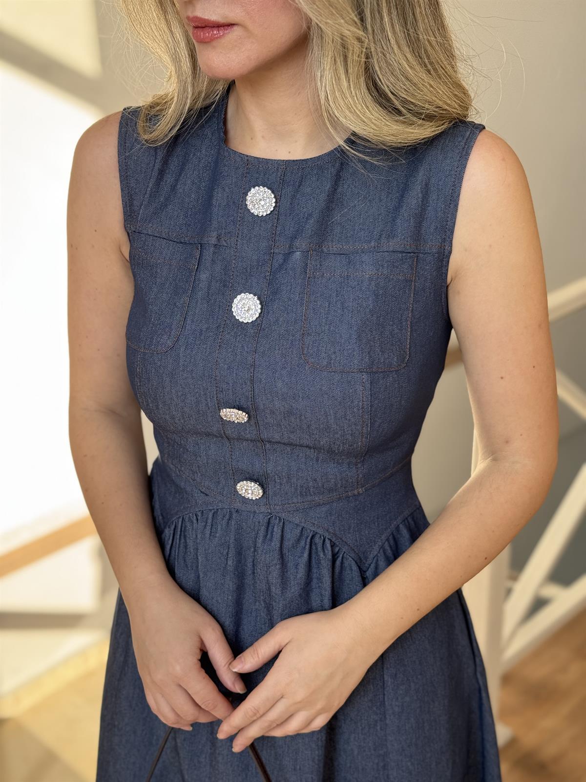 Taşlı Düğme Detaylı Midi Denim Elbise