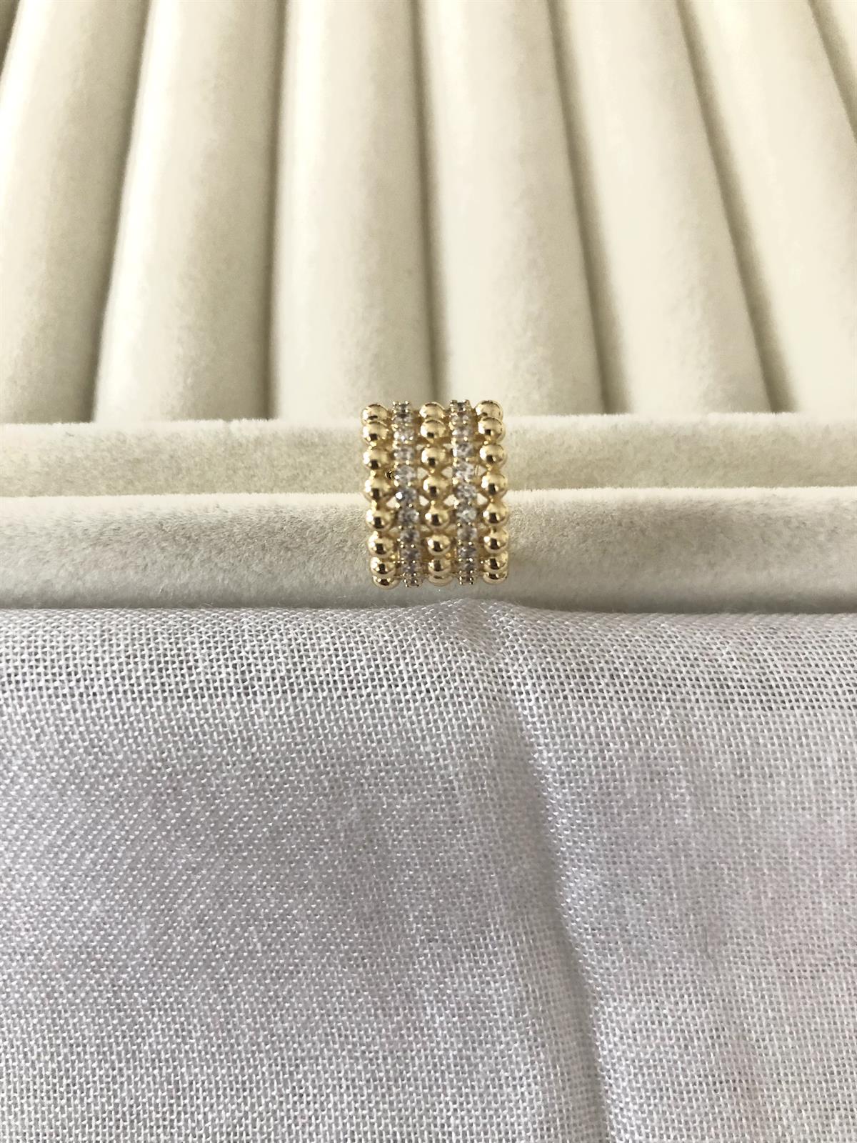 Taşlı Kıkırdak Gold Küpe