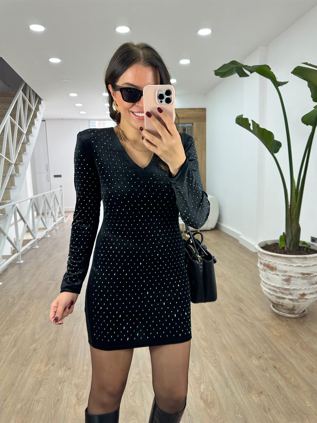 Taşlı Vatkalı Kadife Elbise