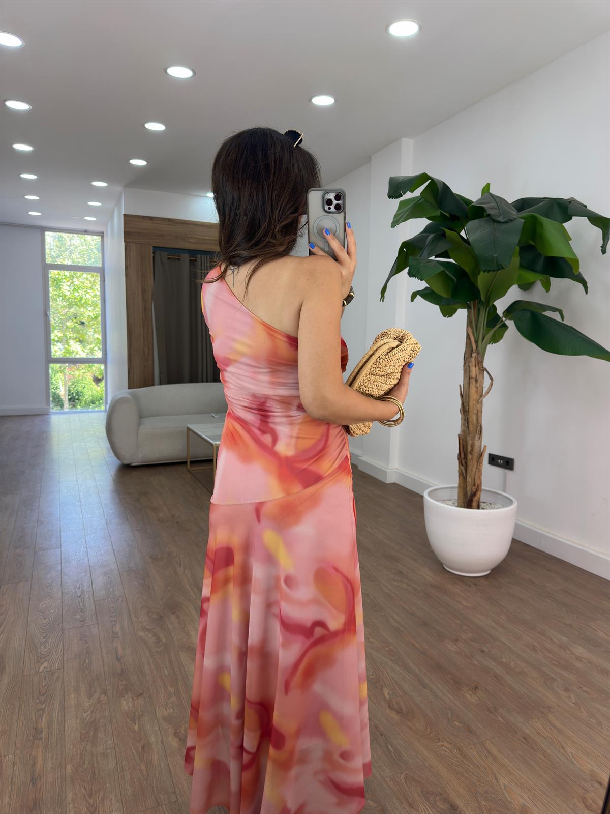 Tek Omuz Detaylı Şifon Midi Elbise