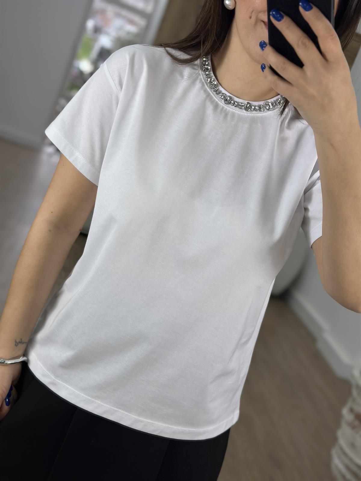 Tek Sıra Taşlı Basic Tişört