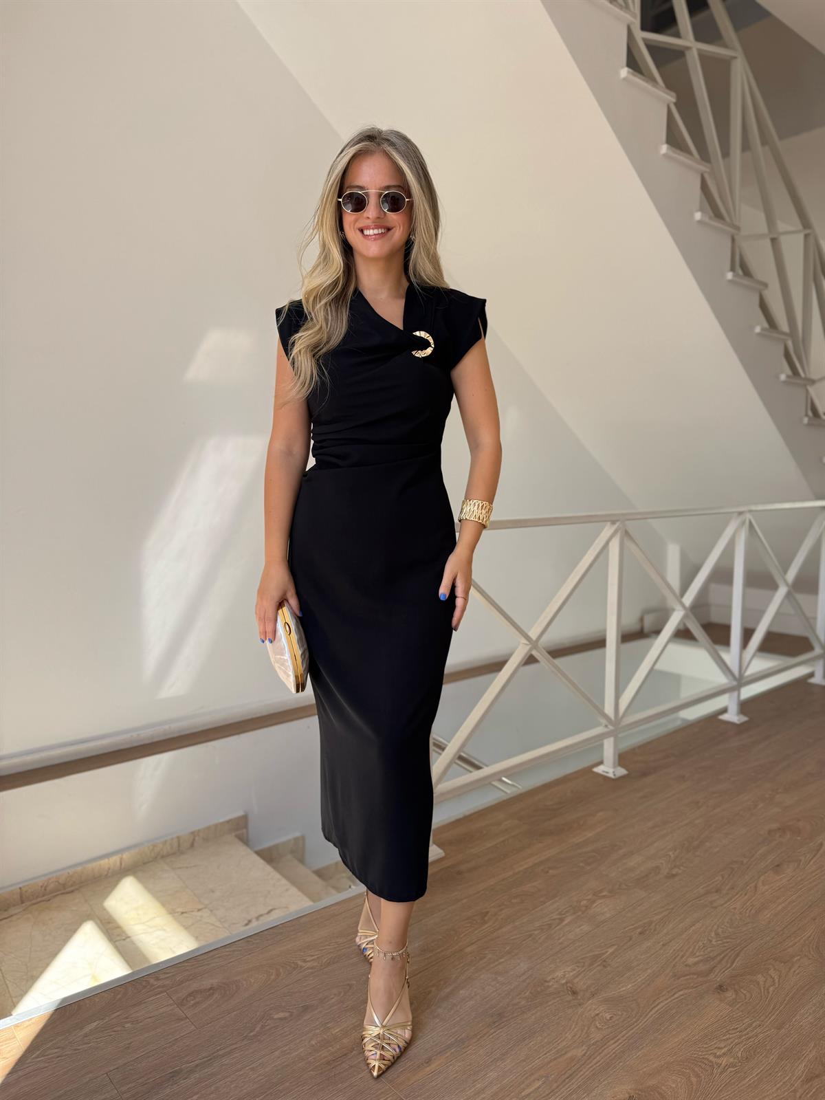 Toka Detaylı Drapeli Midi Elbise - Siyah