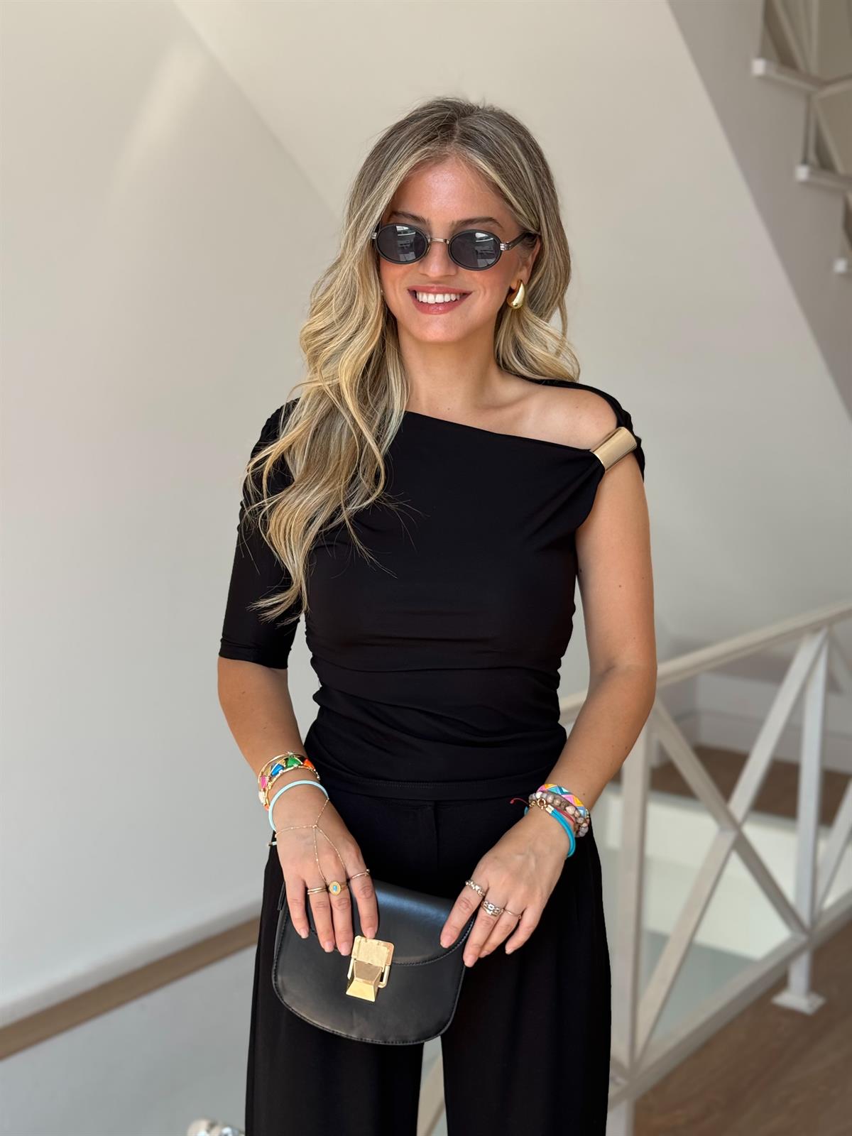 Toka Detaylı Tasarım Bluz - Siyah