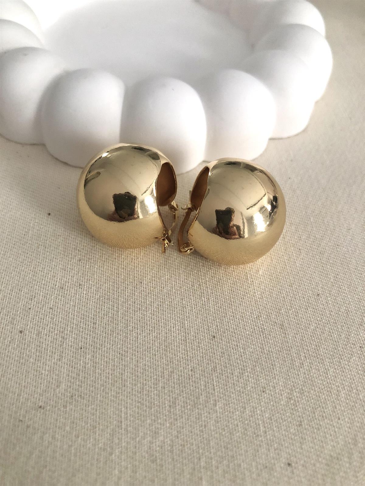 Top Görünümlü Gold Küpe