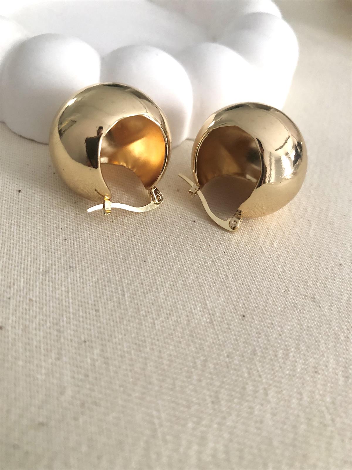 Top Görünümlü Gold Küpe