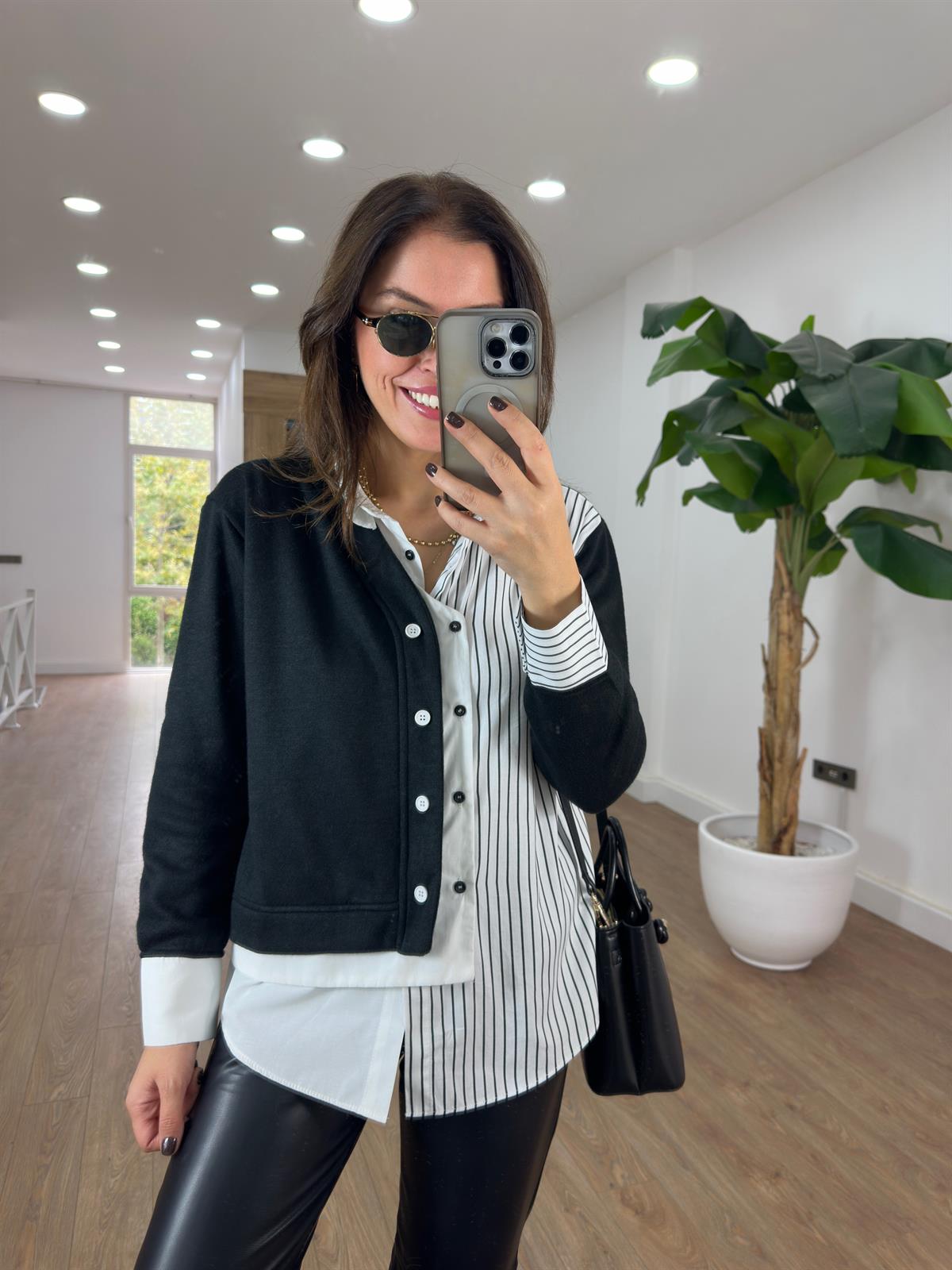 Triko Detaylı Gömlek - Siyah