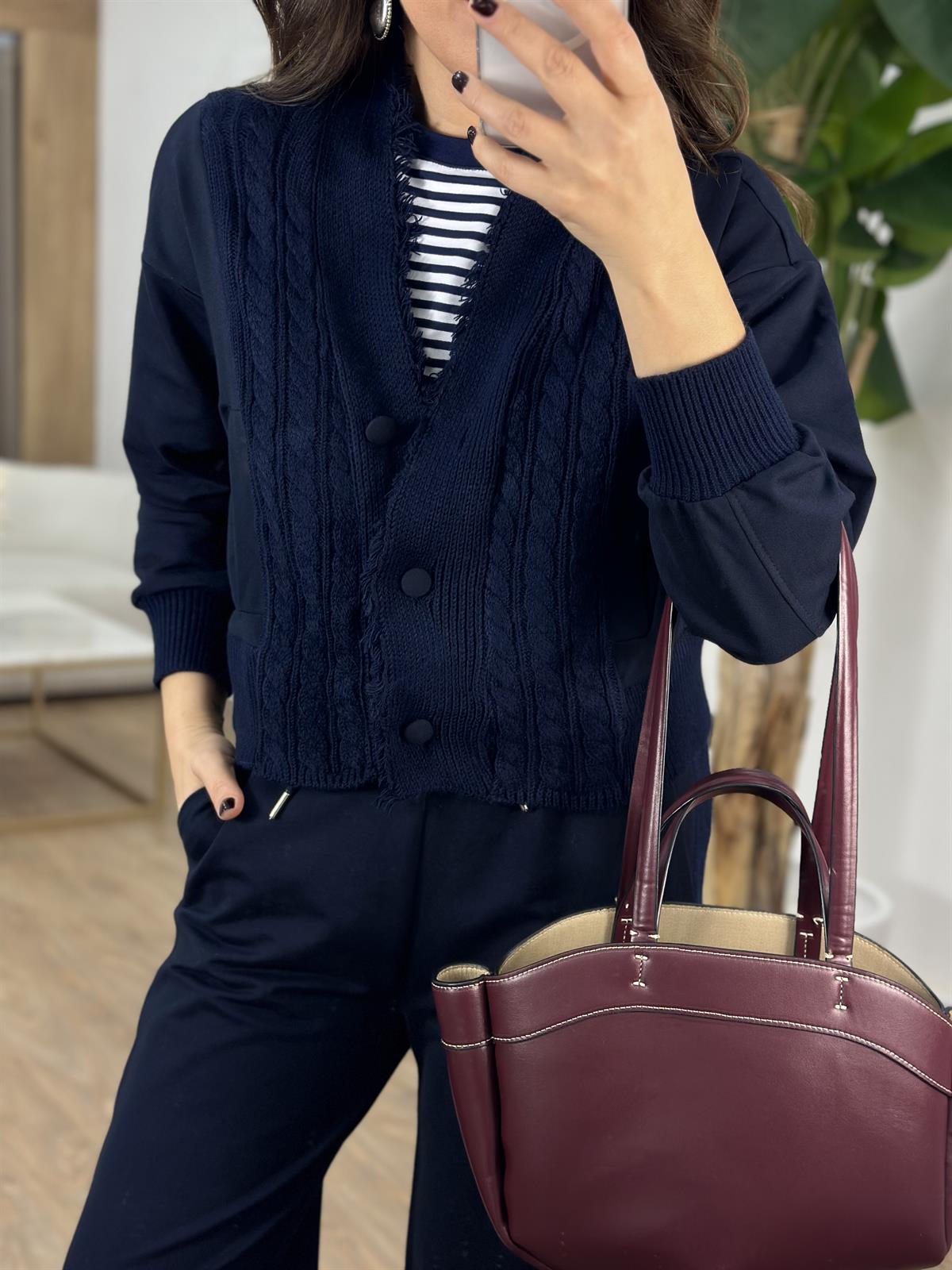 Triko Detaylı Hırka Pantolon Takım