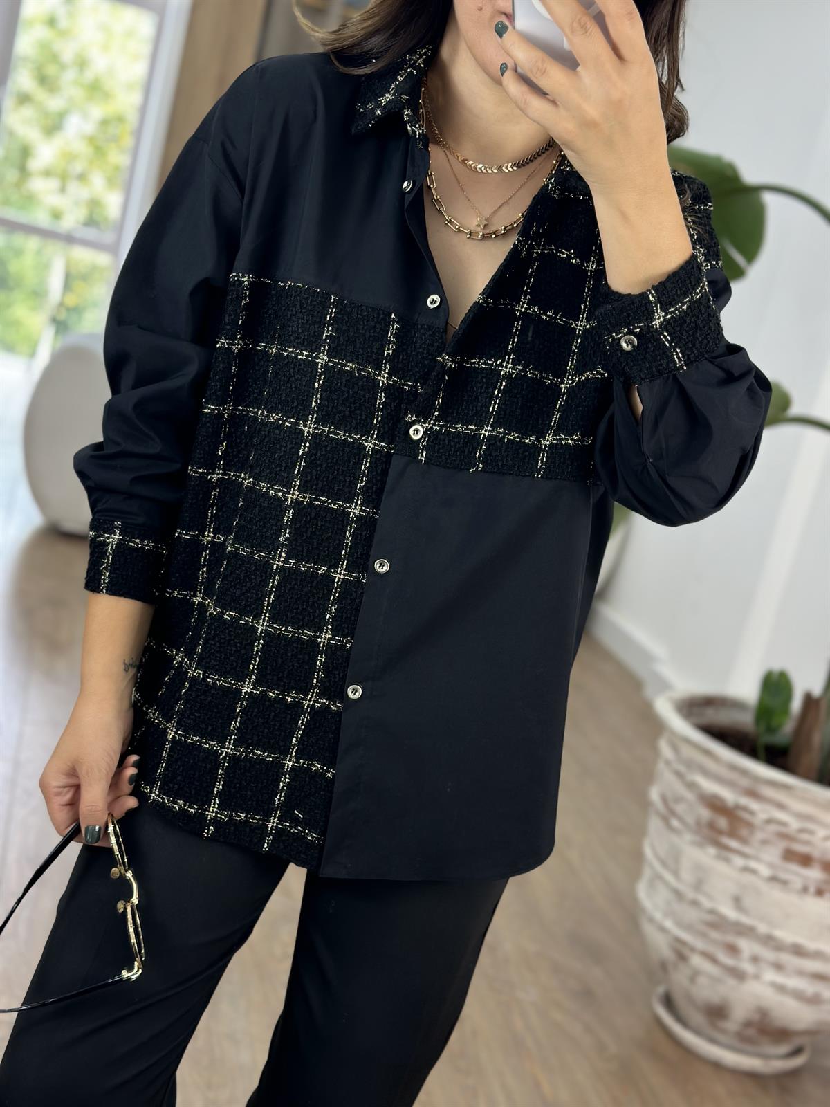 Tüvit Kumaş Detaylı Tasarım Gömlek - Siyah