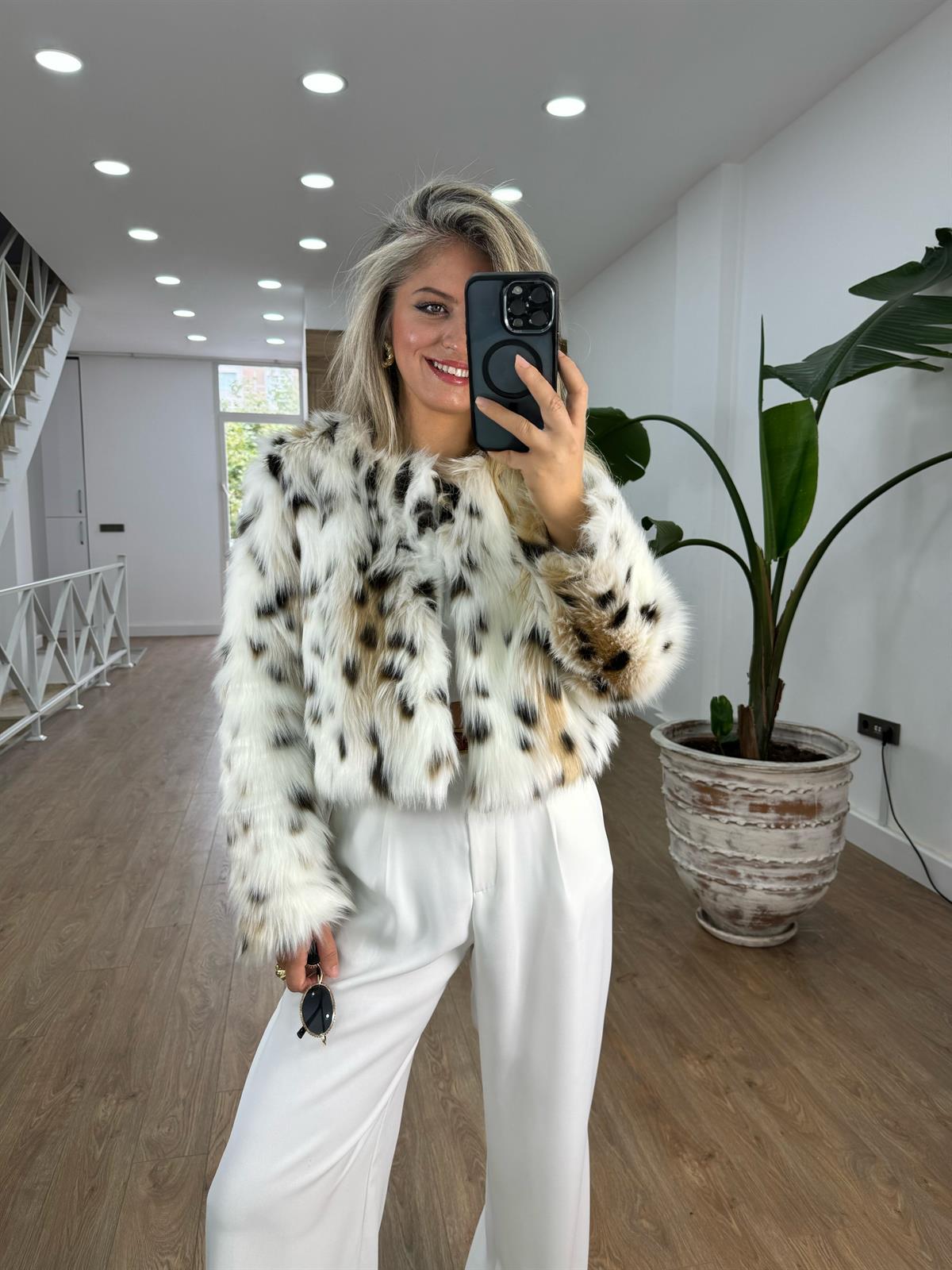 Tüylü Leopar Kürk