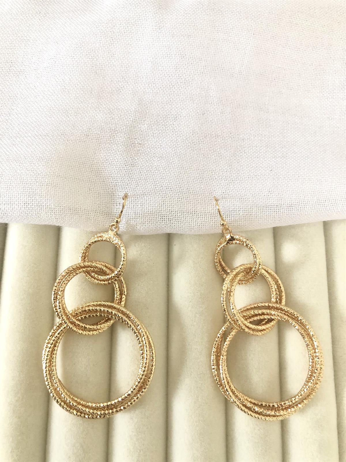 Üç Sıra Halka Gold Küpe