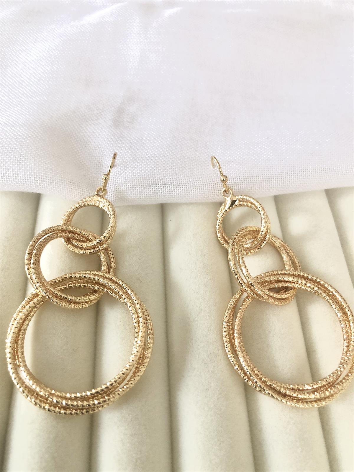 Üç Sıra Halka Gold Küpe