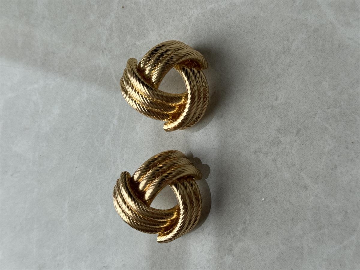 Üçlü Geçmeli Oval Gold Küpe